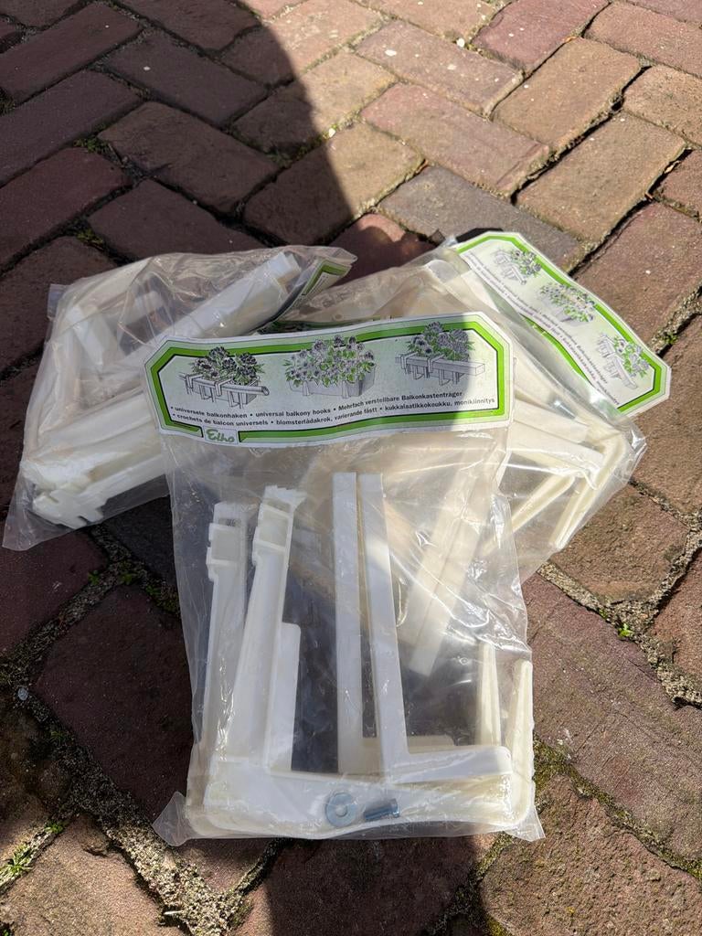 Elho Universele Balkonhaken - Nieuw in verpakking, Tuin en Terras, Bloembakken en Plantenbakken, Ophalen, Kunststof, Minder dan 30 cm