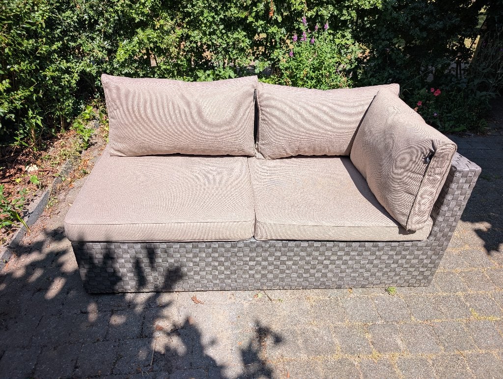 Comfortabele 2-zits bank met kussens - 156x83x78 cm, Tuin en Terras, Tuinbanken, Ophalen, Gebruikt, Wicker