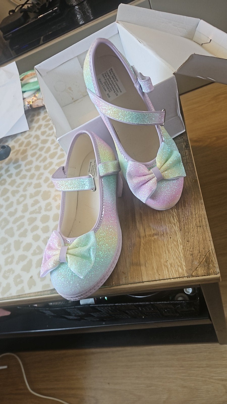 Gloednieuwe regenboog glitter hakjes maat 32, Kinderen en Baby's, Ophalen of Verzenden, Nieuw, Meisje, Schoenen