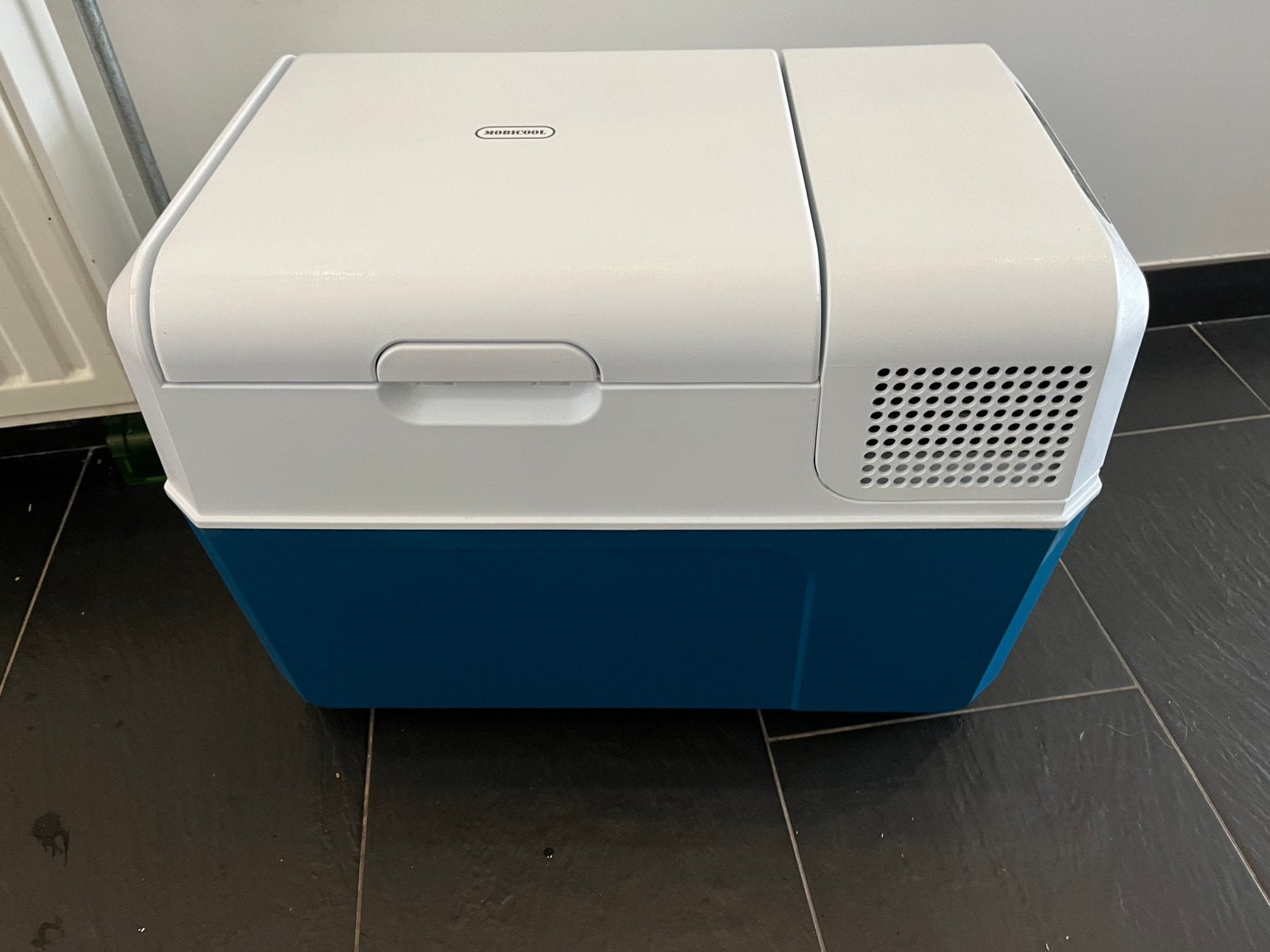 NIEUWE MOBICOOL MCF32 KOELBOX NIEUW IN DOOS 2jr garantie, Caravans en Kamperen, Koelboxen, Ophalen of Verzenden, Nieuw, Koelbox
