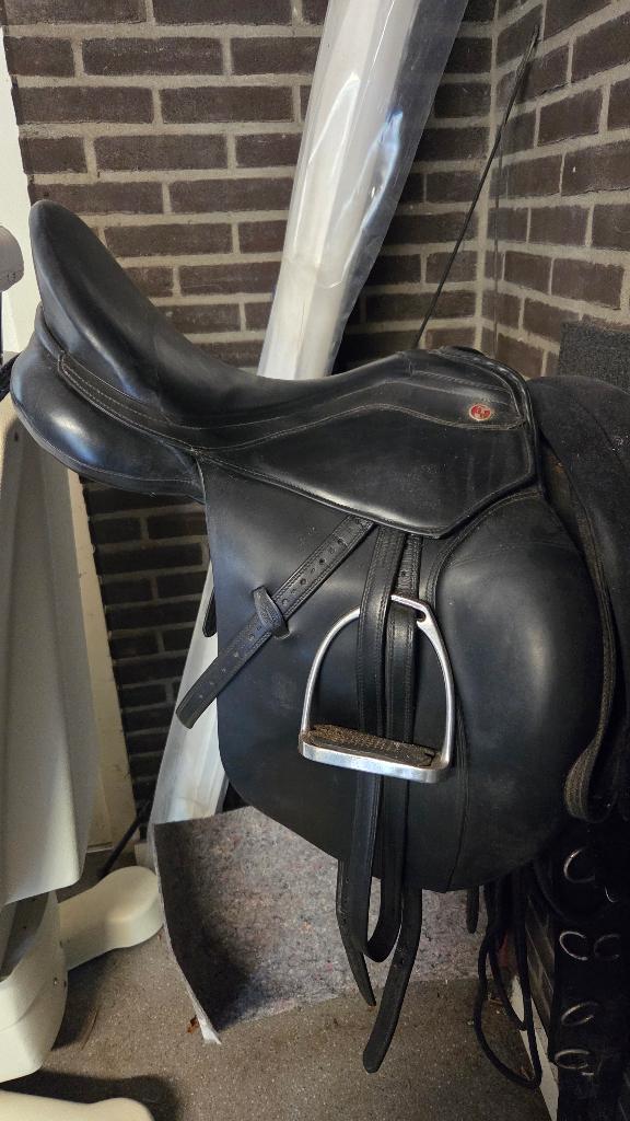 Dressuurzadel Kieffer, Gebruikt, Overige typen, Overige materialen, Zwart