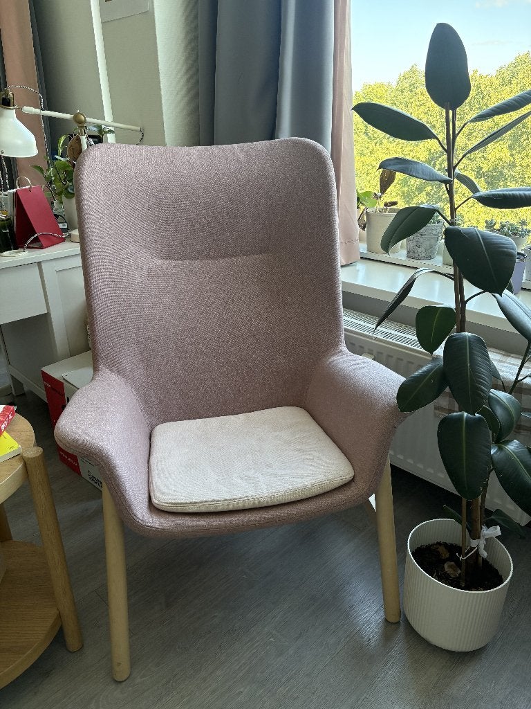 IKEA VEDBO armchair in soft pink color, Ophalen, Gebruikt, IKEA VEDBO, 75 tot 100 cm