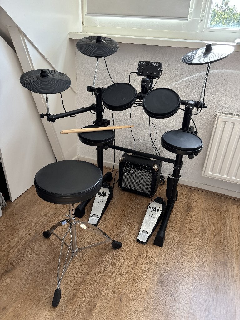 Elektrisch drumstel incl. versterker, Ophalen, Zo goed als nieuw, Overige merken, Elektronisch