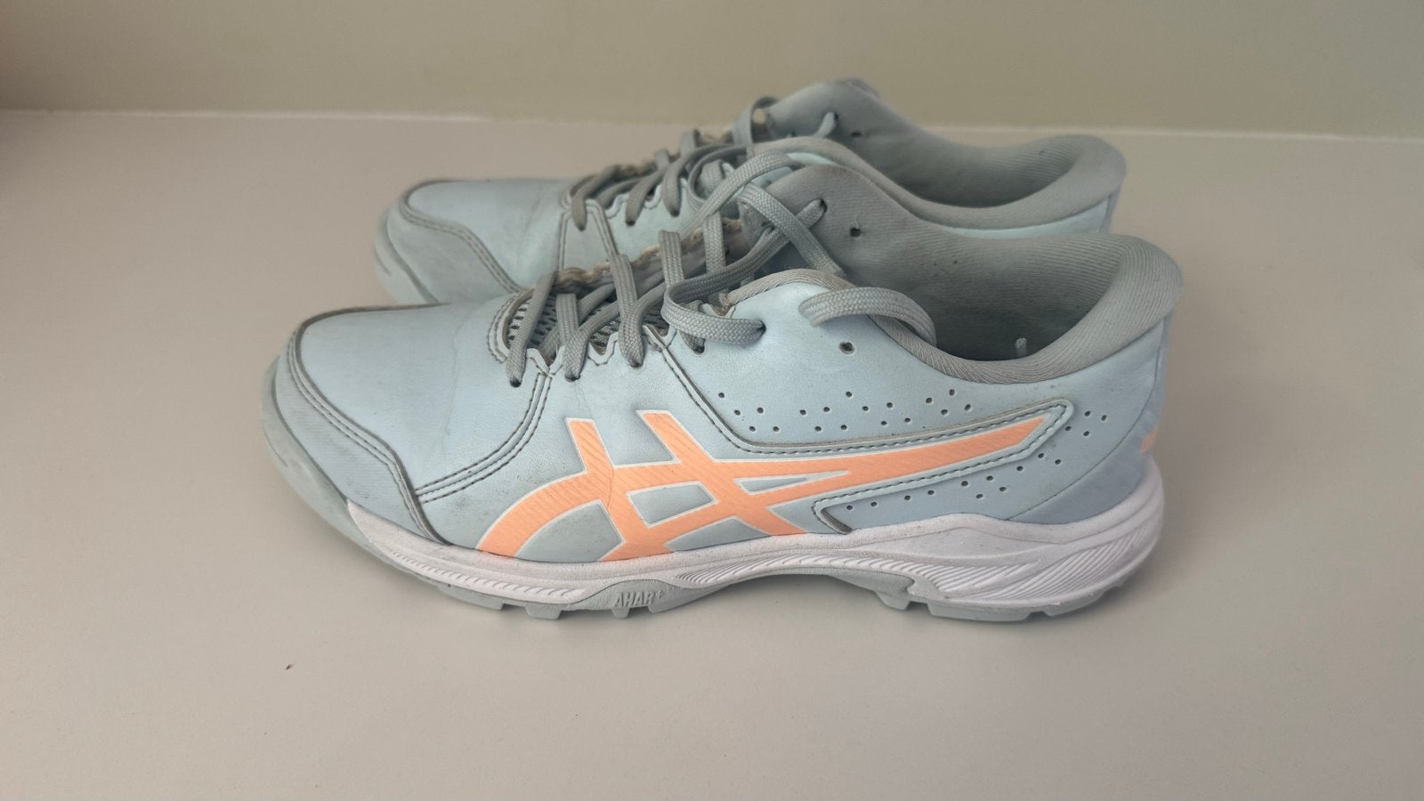 ASICS hockeyschoenen - Maat 37, Kleding | Dames, Ophalen, Zo goed als nieuw, Blauw, Sportschoenen