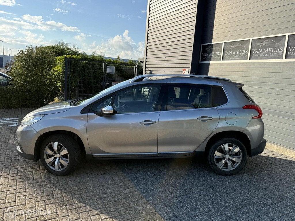 Peugeot 2008 1.2 PureTech Allure NL auto, NAP, Airco, Naviga, Auto's, Gebruikt, Euro 6, 1270 kg, 49 €/maand