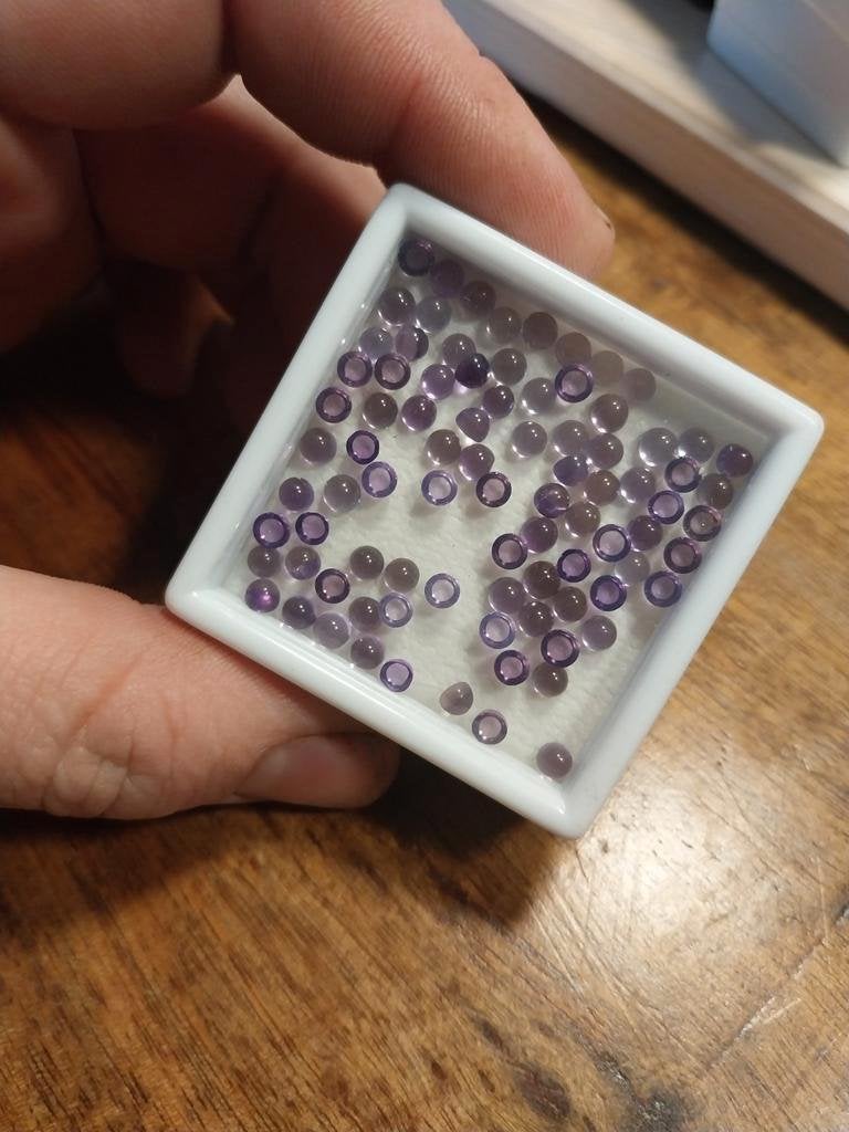 Partij amethist cabochons licht pasrs, Ophalen of Verzenden, Zo goed als nieuw