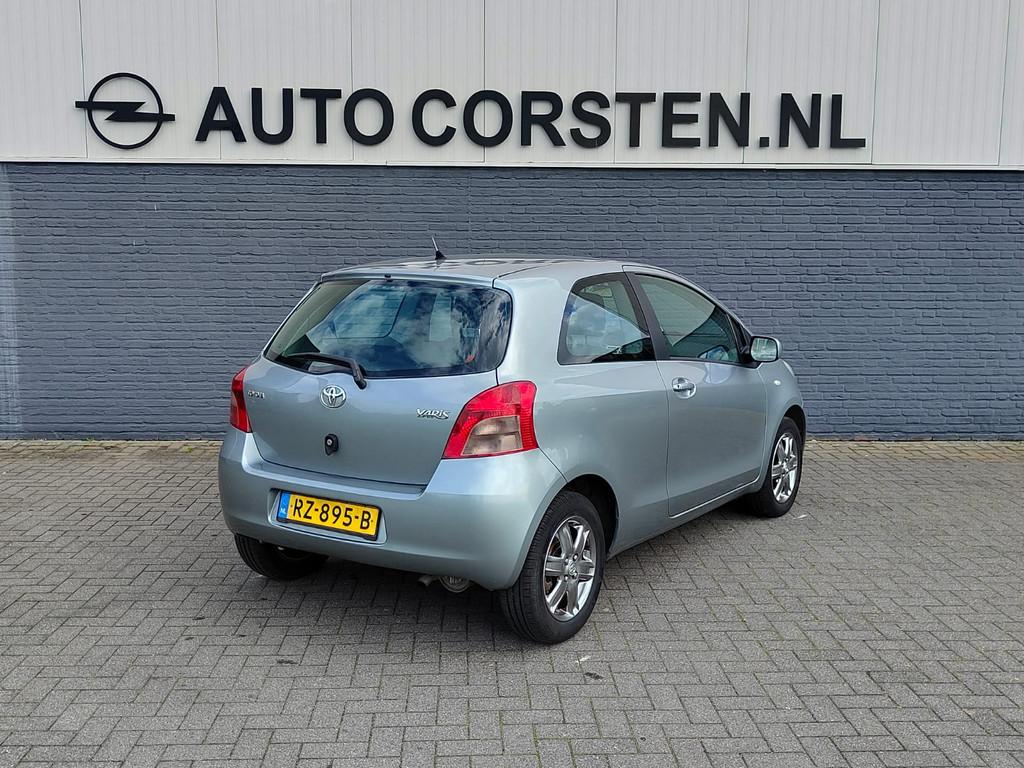 Toyota Yaris 1.0 VVTi 3Drs Airco Elek.Ramen+Spiegels Lmv, Voorwielaandrijving, 970 kg, 996 cc, Bedrijf
