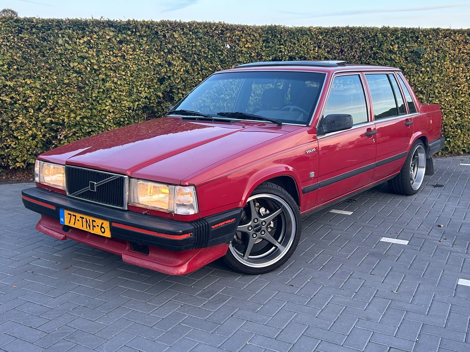 Volvo 740 GLE rood 1986 belastingvrij