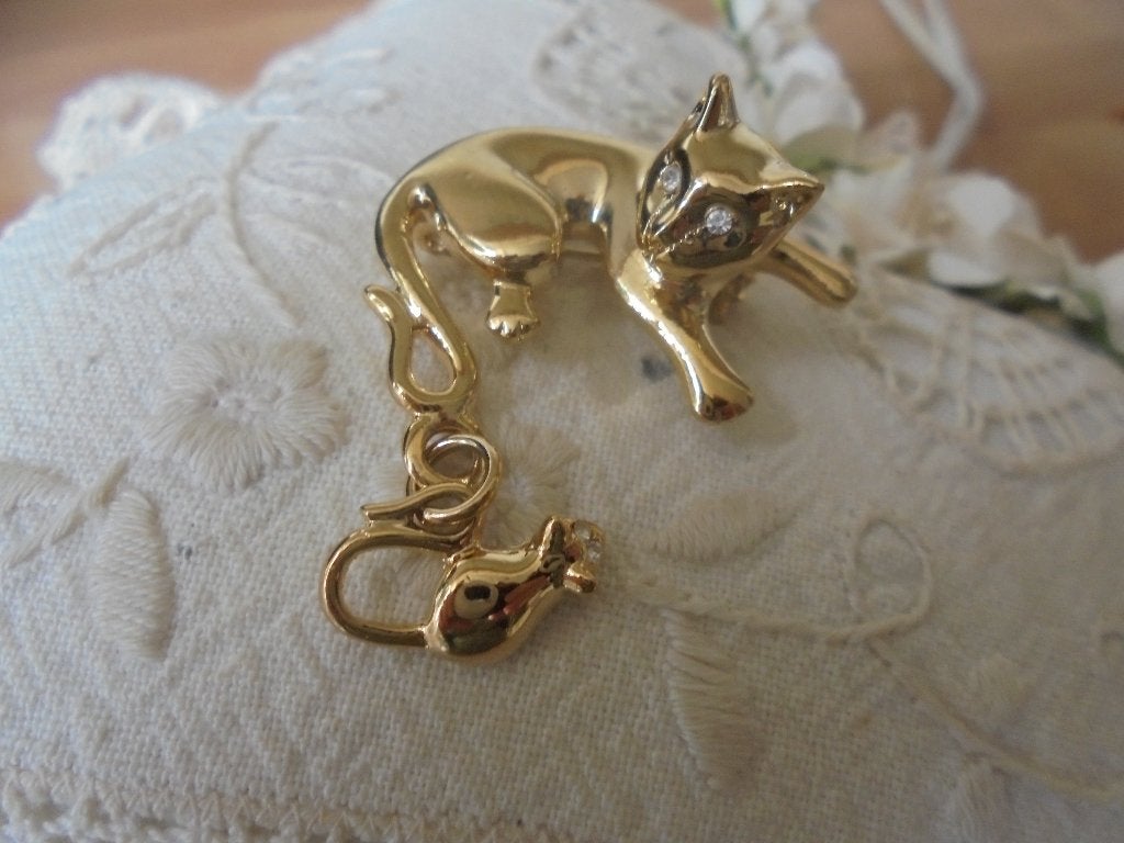 Broche kat en muis strass oogjes, Ophalen of Verzenden, Zo goed als nieuw, Goud, Overige materialen