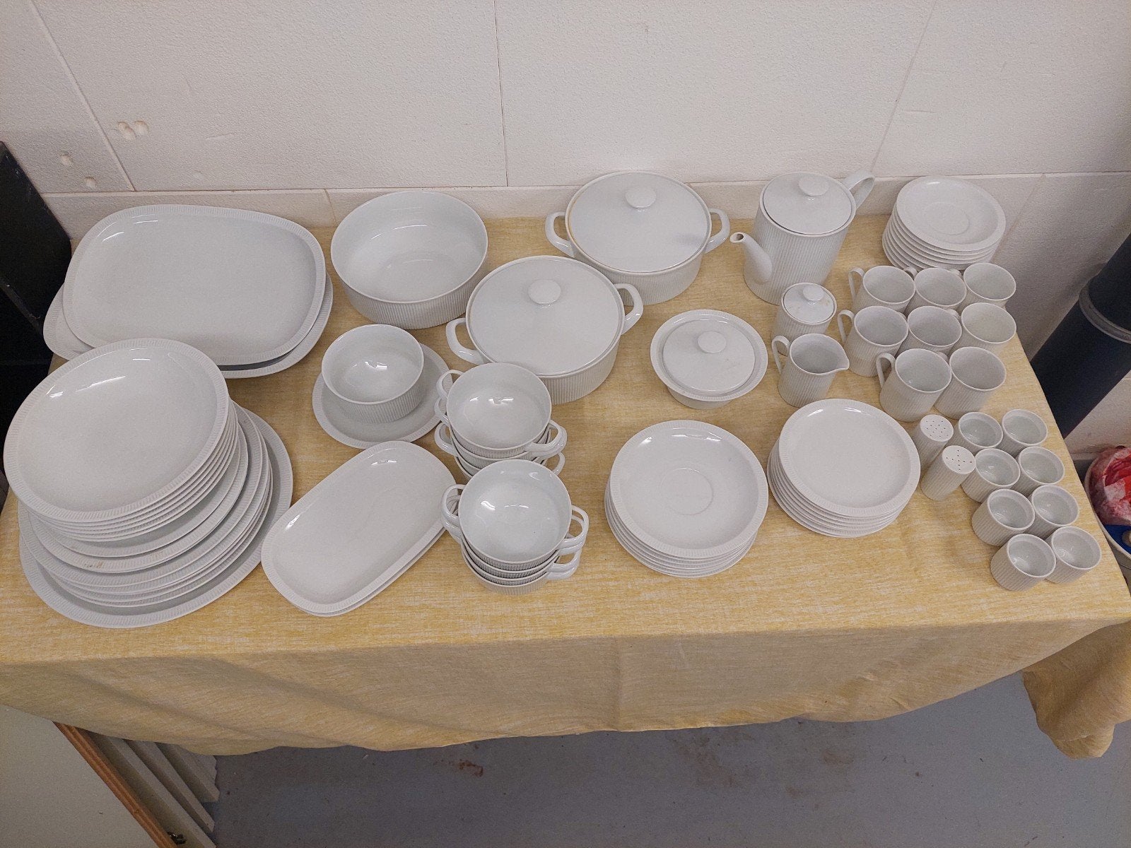 Uitgebreid Arzberg servies - Wit porselein, Huis en Inrichting, Ophalen, Gebruikt, Arzberg, Modern