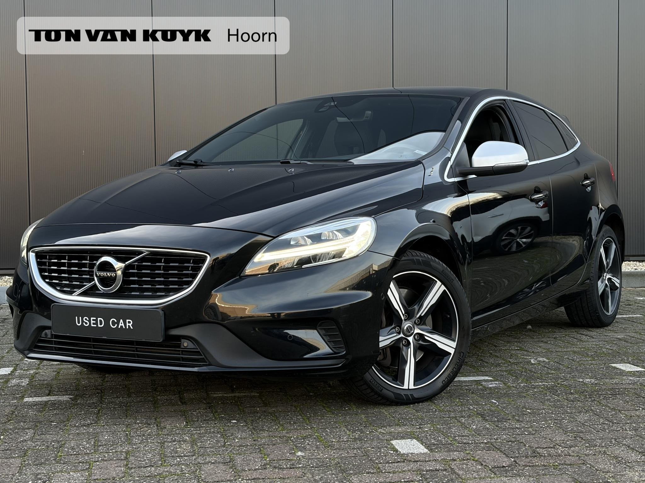 Volvo V40 1.5 T3 Polar+ Sport Panorama dak / parkeersensoren, Auto's, Euro 6, 4 cilinders, 700 kg, Zwart