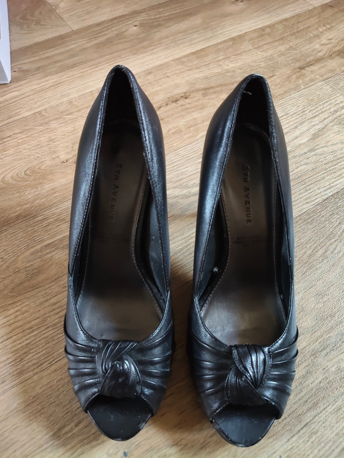 Zwarte pumps van 5th Avenue met peep-toe, Ophalen of Verzenden, Zo goed als nieuw, Zwart