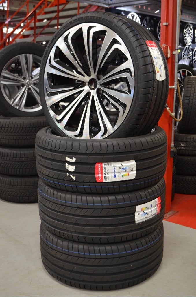 24'' Velgen voor de Bentley Bentayga, Niet ingevuld, 295 mm, Banden en Velgen, Niet ingevuld