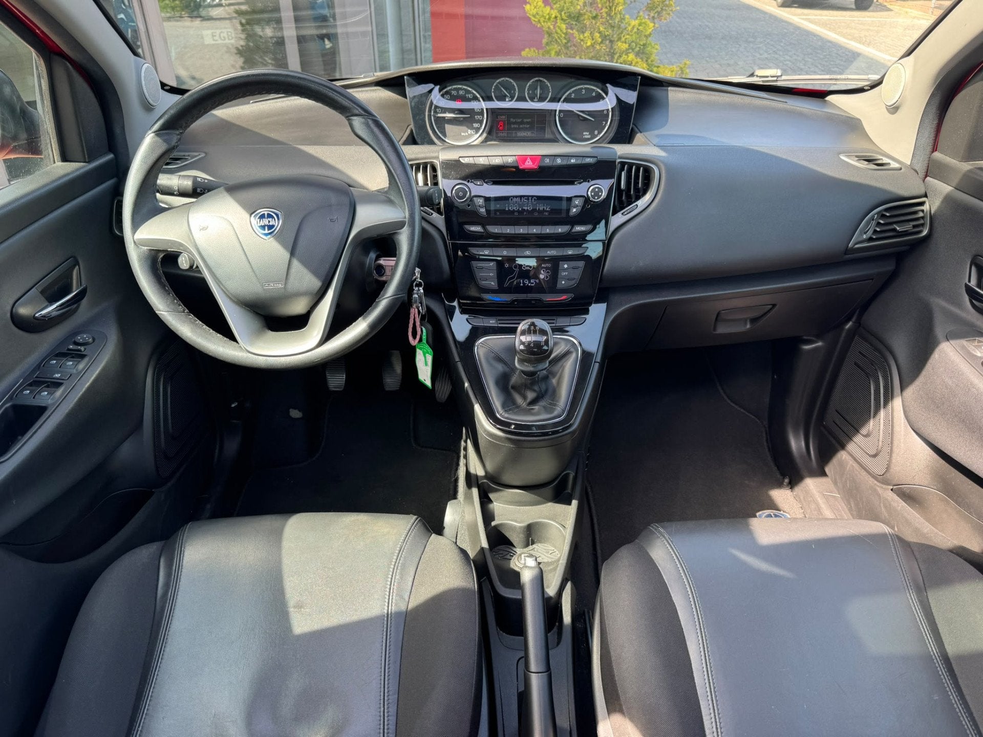 Lancia Ypsilon 0.9 TwinAir Platinum | Pano | Cruise | Airco, Auto's, Voorwielaandrijving, Euro 5, 86 pk, Gebruikt