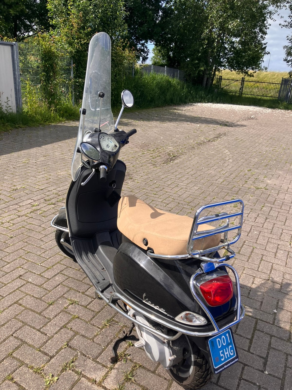 Vespa LX50 2 takt, Fietsen en Brommers, Snorfietsen en Snorscooters, Ophalen of Verzenden, Zo goed als nieuw, Benzine, Vespa