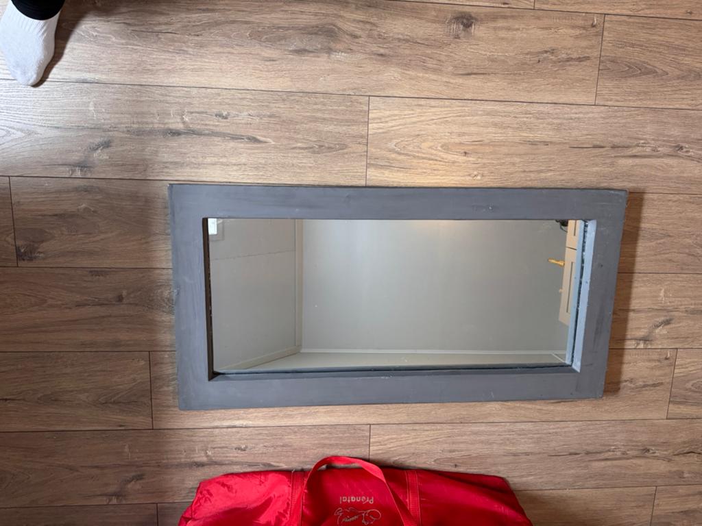 Spiegel met beton rand, Huis en Inrichting, Woonaccessoires | Spiegels, Ophalen, Rechthoekig, Minder dan 50 cm, Minder dan 100 cm