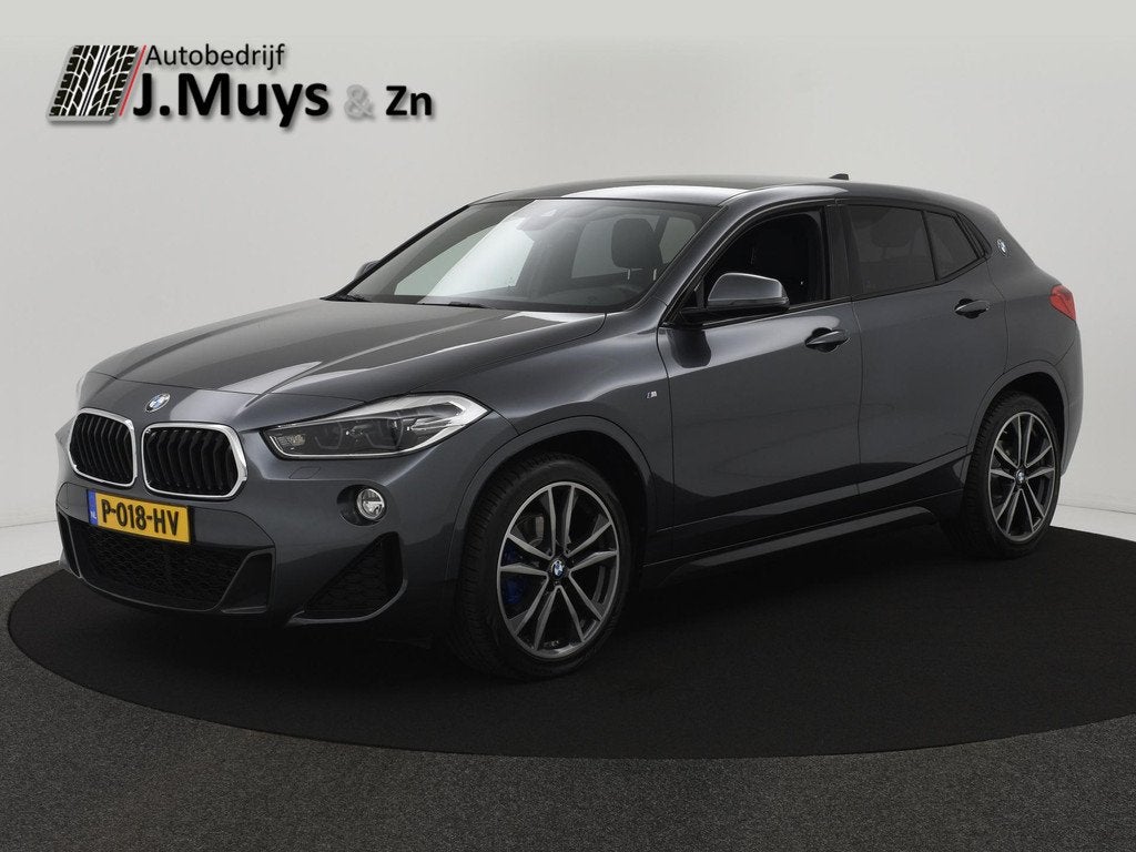 BMW X2 sDrive18i Executive M-Pakket TREKH|CAMERA|NAVI|LED|19, Auto's, BMW, Gebruikt, 3 cilinders, 1395 kg, 725 kg