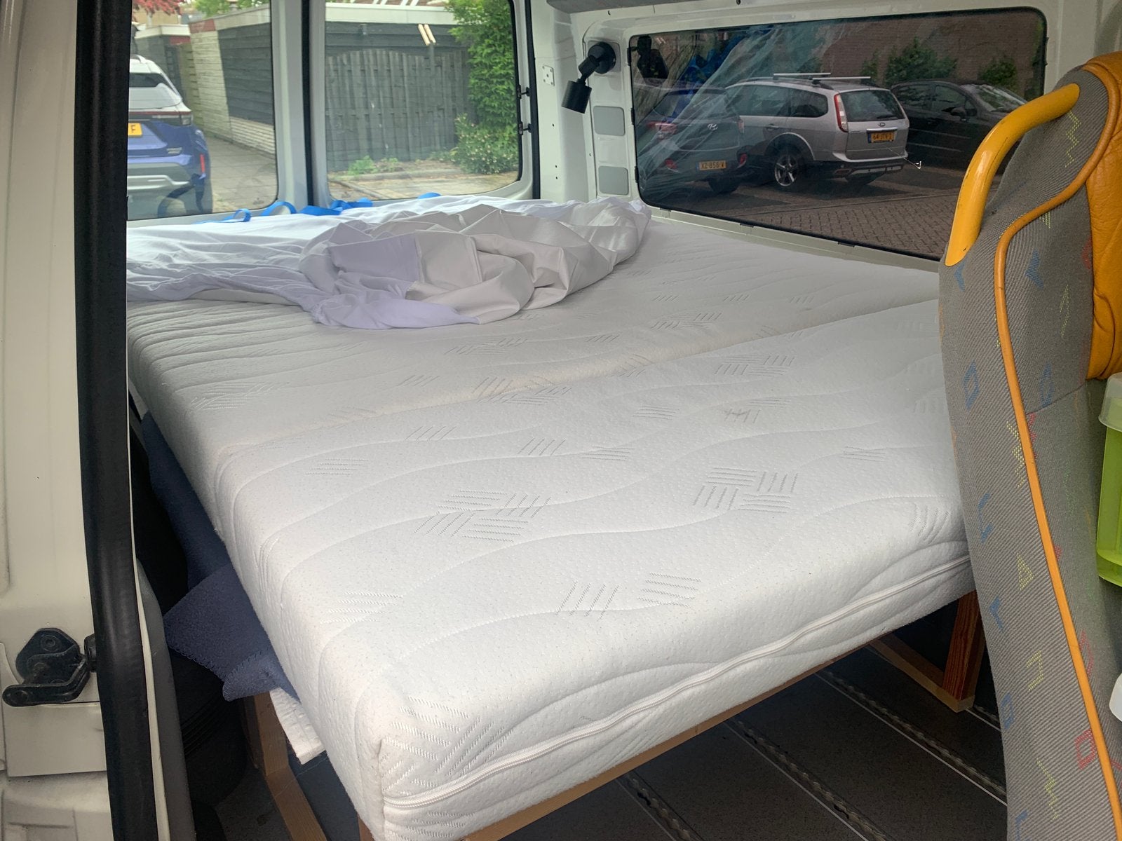 Matrassen 140/200 voor VW T5 of T4, Ophalen, Zo goed als nieuw