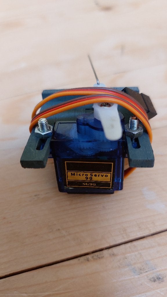 Servomotor SG 90, met servobeugels voor wissels., Overige merken, Gelijkstroom, Rails, Ophalen of Verzenden