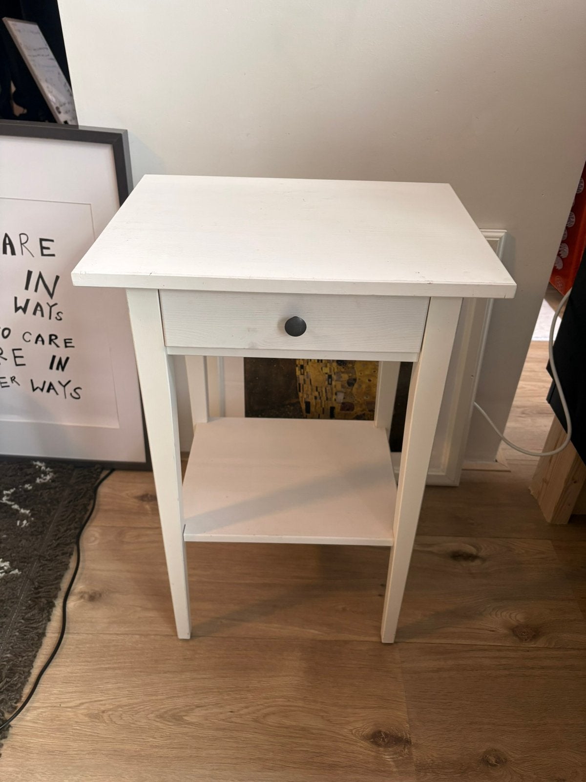 Nachtkastje hemnes ikea, Ophalen, Zo goed als nieuw, Minder dan 45 cm