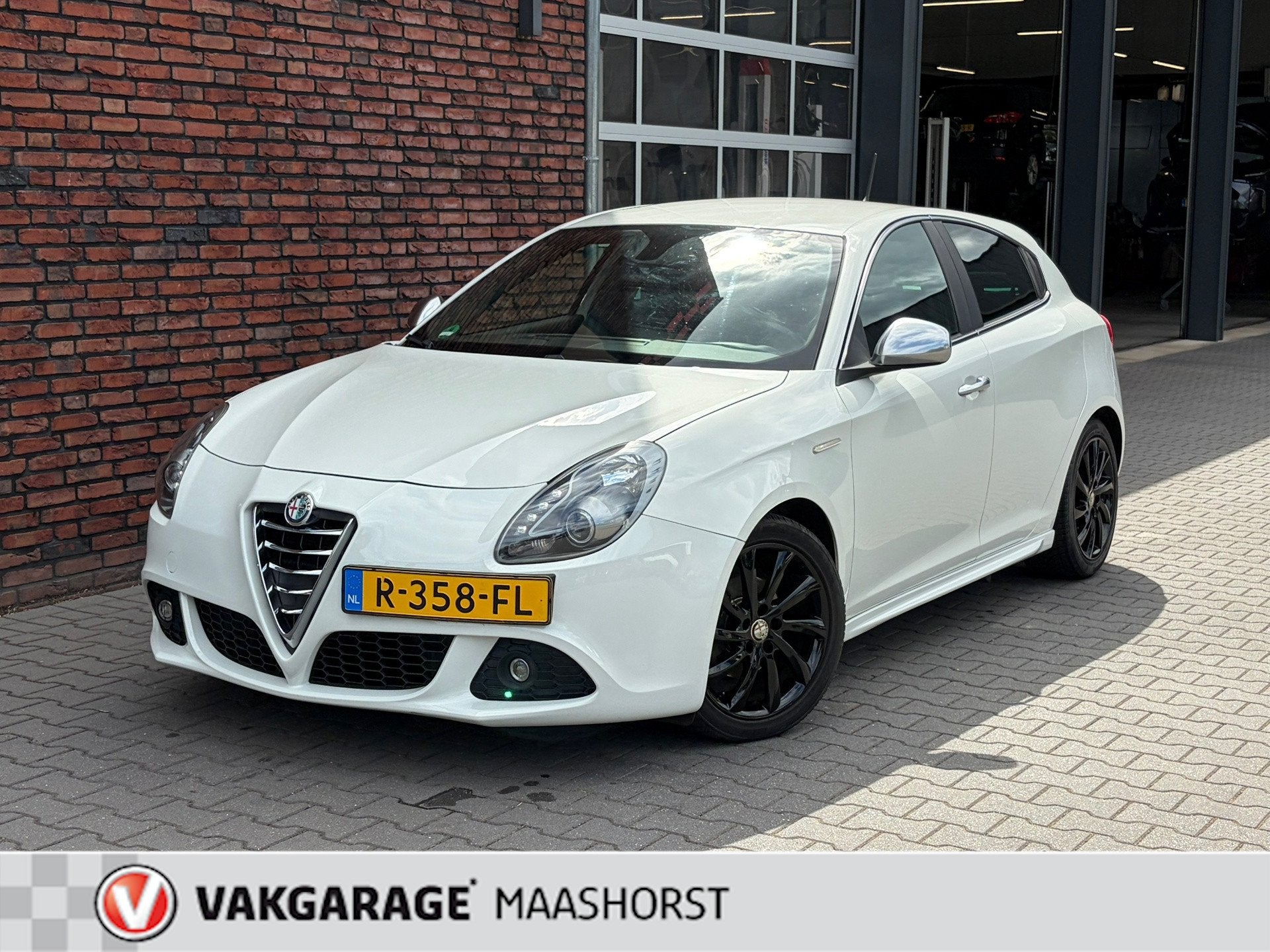 Alfa Romeo Giulietta 1.4 T Distinctive ClimateControl/Airco/, Auto's, Voorwielaandrijving, Euro 5, Stof, Gebruikt