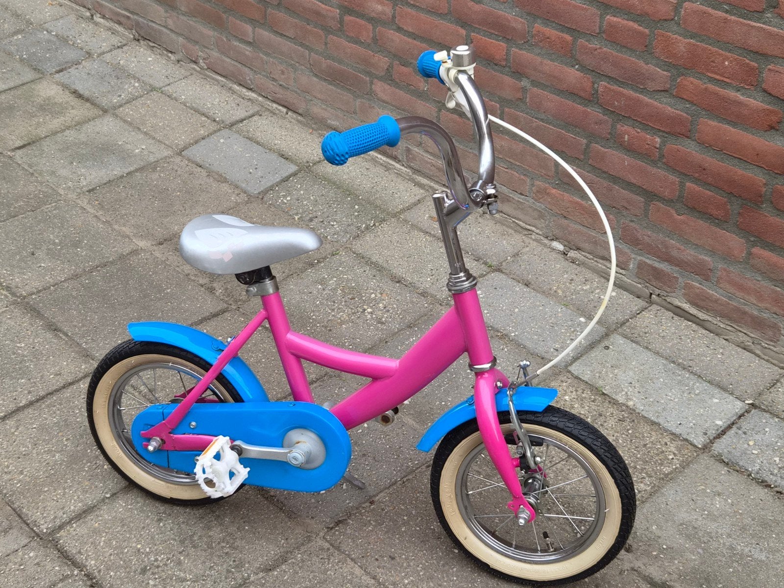 mooie 12 1/2 inch meisjes fiets, Fietsen en Brommers, Ophalen, Gebruikt, 14 inch of minder, Handrem