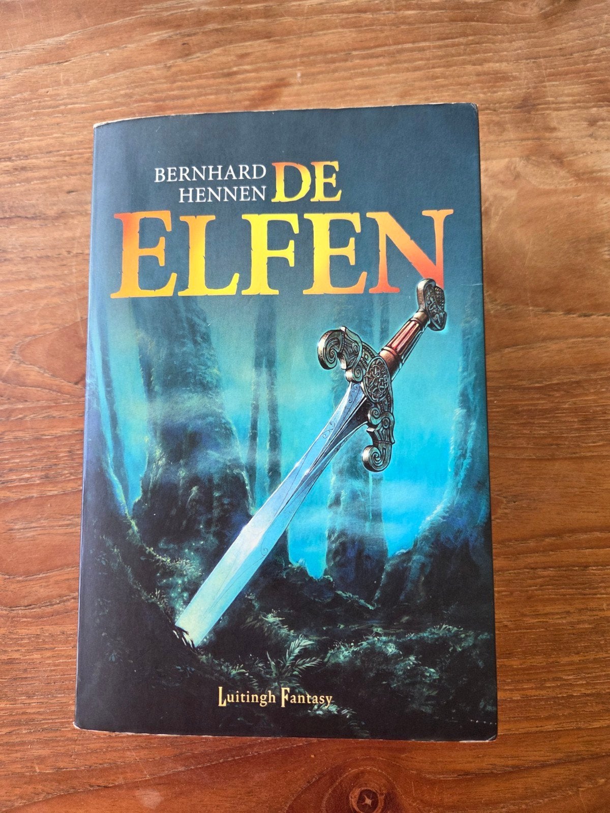 De Elfen - Bernhard Hennen (Fantasy Boek), Ophalen of Verzenden