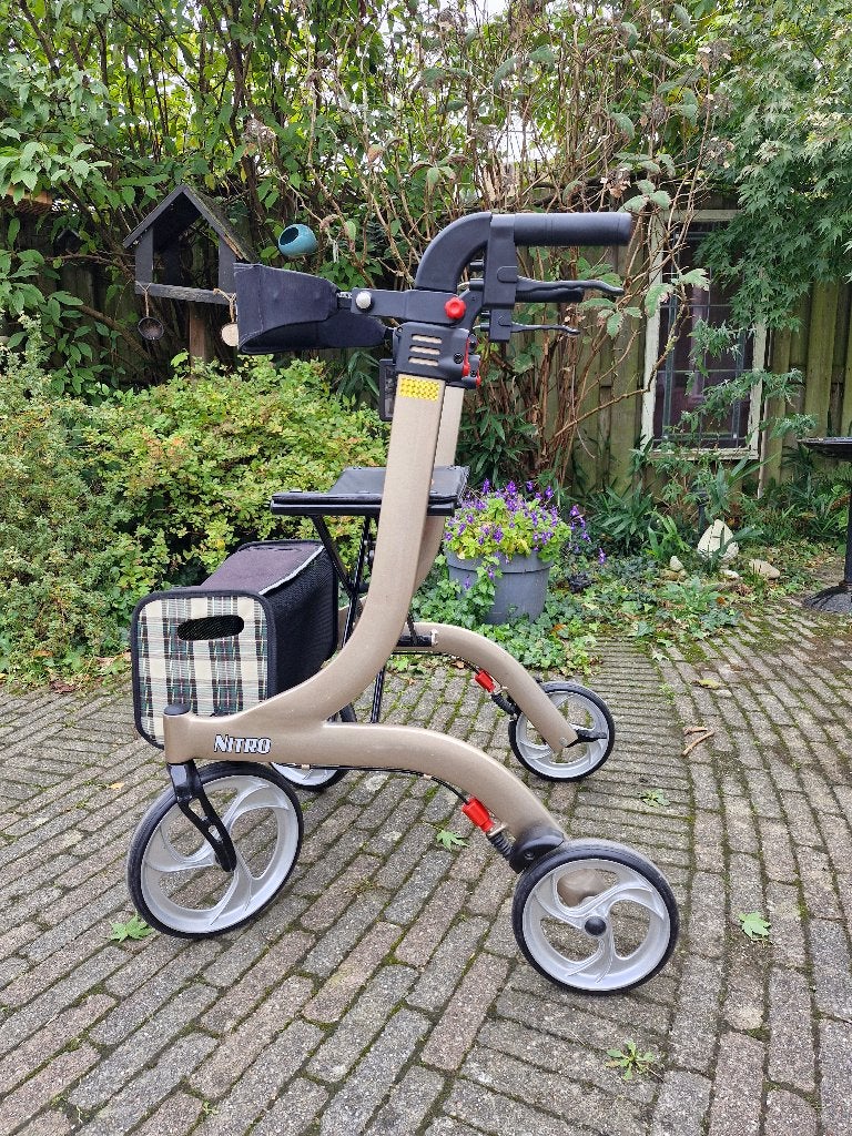 Rollator, Diversen, Ophalen, Lichtgewicht, Gebruikt