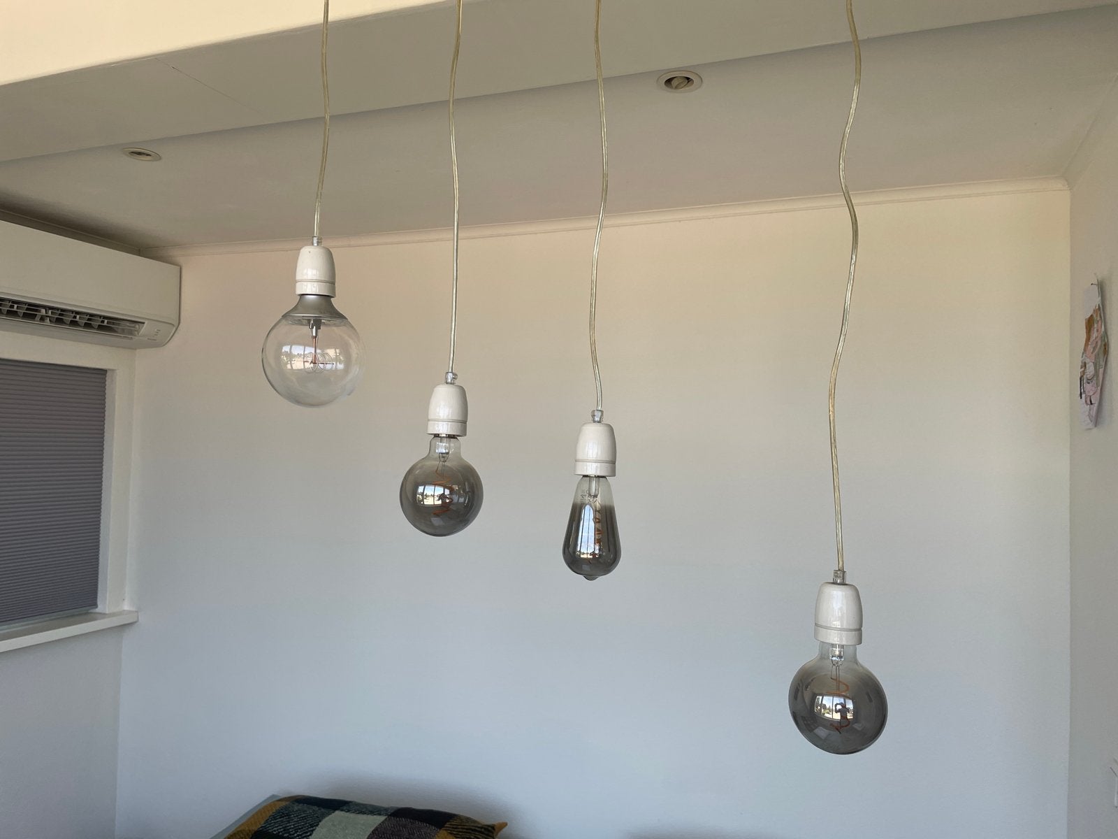Moderne hanglamp met 4 fittingen en diverse bollen, Ophalen, Zo goed als nieuw, Metaal