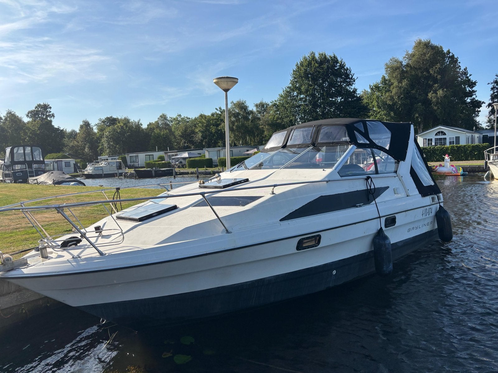 Bayliner Cierra 2655 met Steyr 250pk en trailer, 3 m, 9 m, Gebruikt, Diesel
