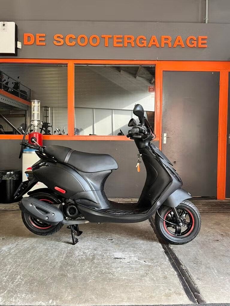 Piaggio Zip iget brom e5 45km 2023 FULL, Fietsen en Brommers, Ophalen, Piaggio, Piaggio, Maximaal 45 km/u