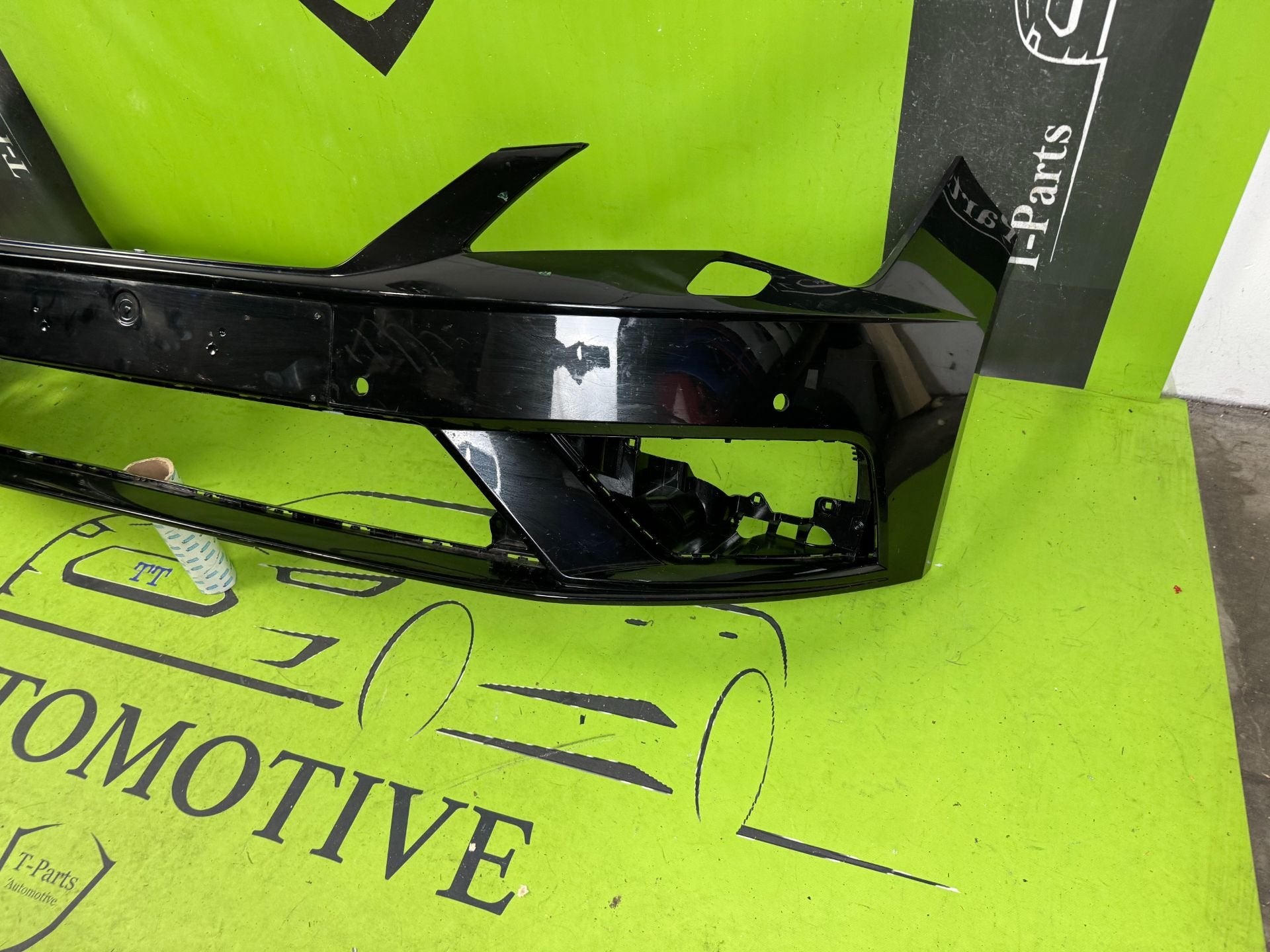 seat leon voorbumper bumper, Autovia A-2, Km 585 585
08760  Martorell, ES, Nieuw, Ophalen of Verzenden, SEAT S.A.