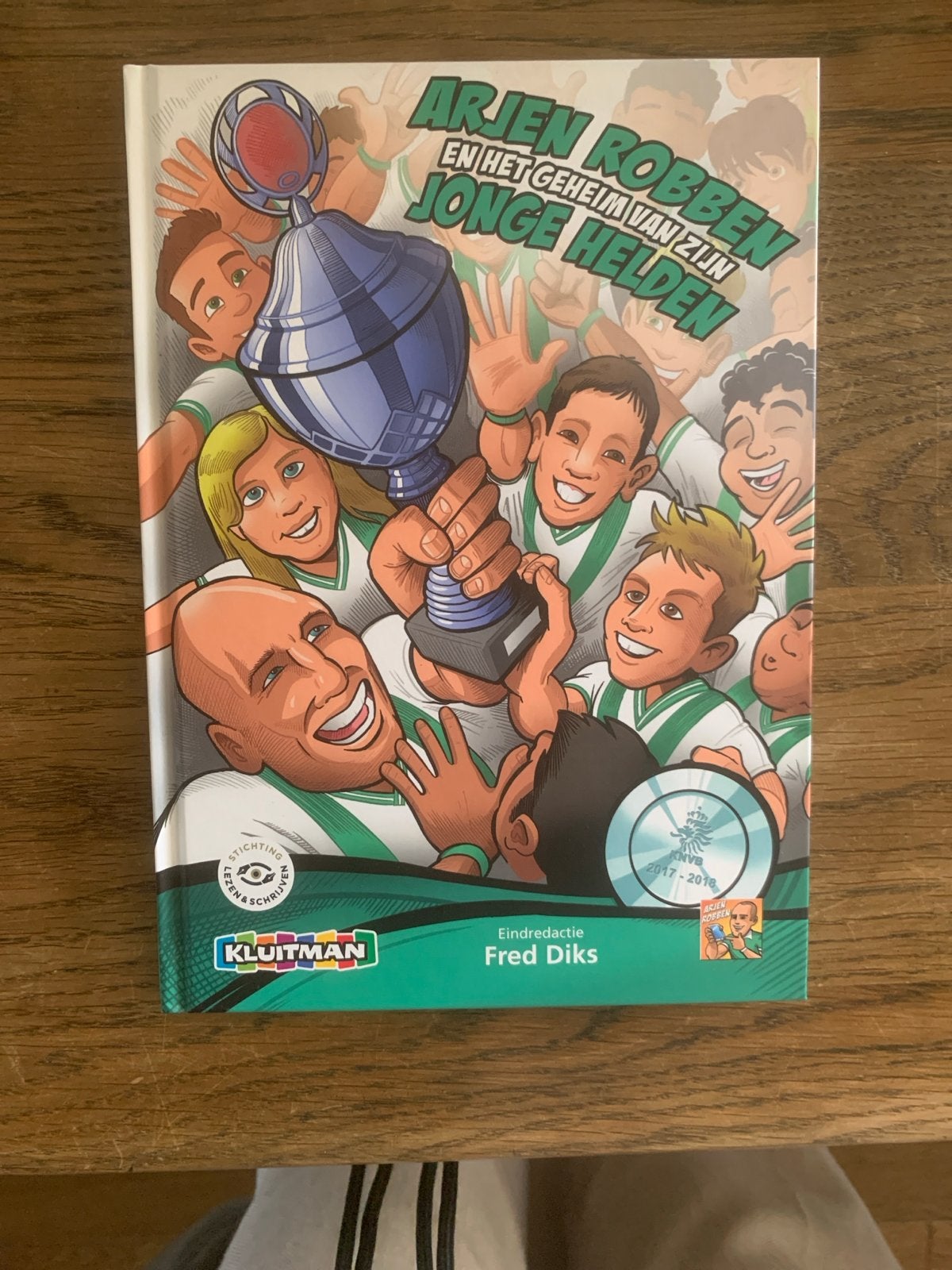 Arjen Robben en het geheim van zijn jonge helden, Ophalen, Zo goed als nieuw, Fictie algemeen