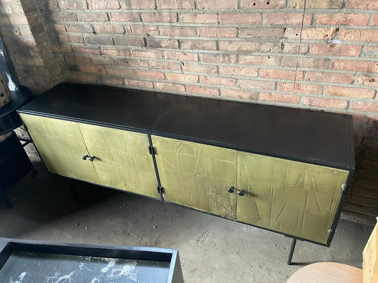 Uniek dressoir/sideboard met gouden deuren, Huis en Inrichting, Ophalen, Gebruikt, 150 tot 200 cm, Metaal