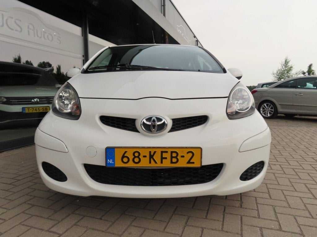 Toyota AYGO 1.0-12V Xcite White Airco 5 Deurs 2009, Auto's, Toyota, Voorwielaandrijving, Gebruikt, 4 stoelen, Origineel Nederlands