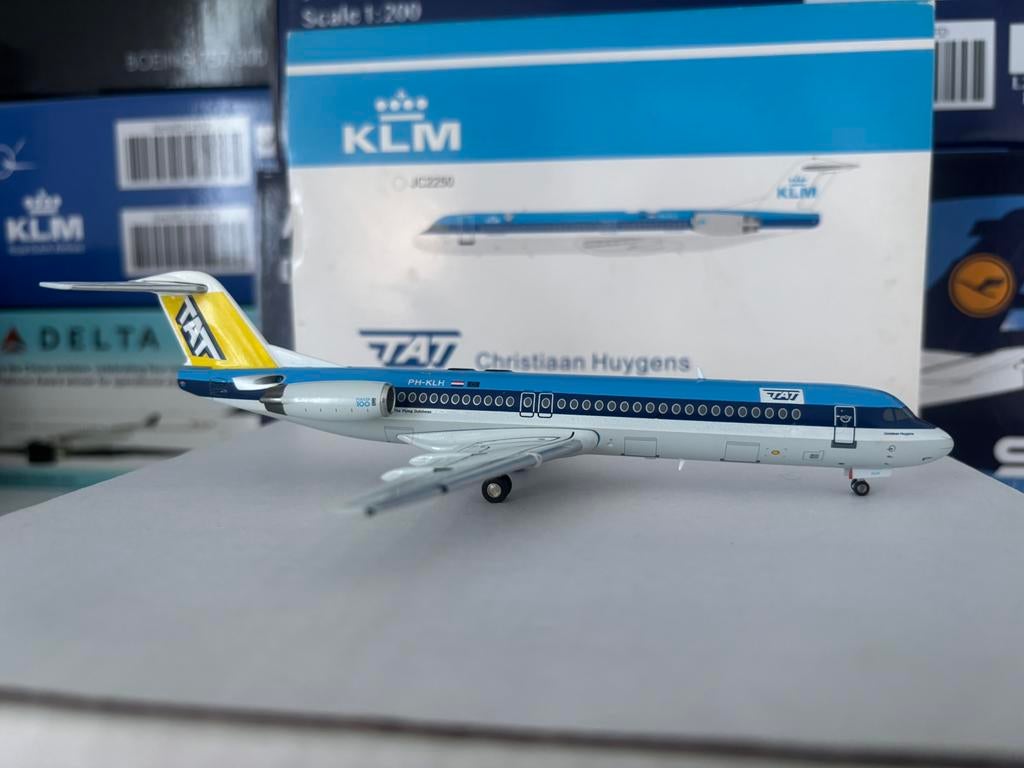 JC Wings KLM Fokker 100 1/200, Ophalen of Verzenden, Zo goed als nieuw, Schaalmodel