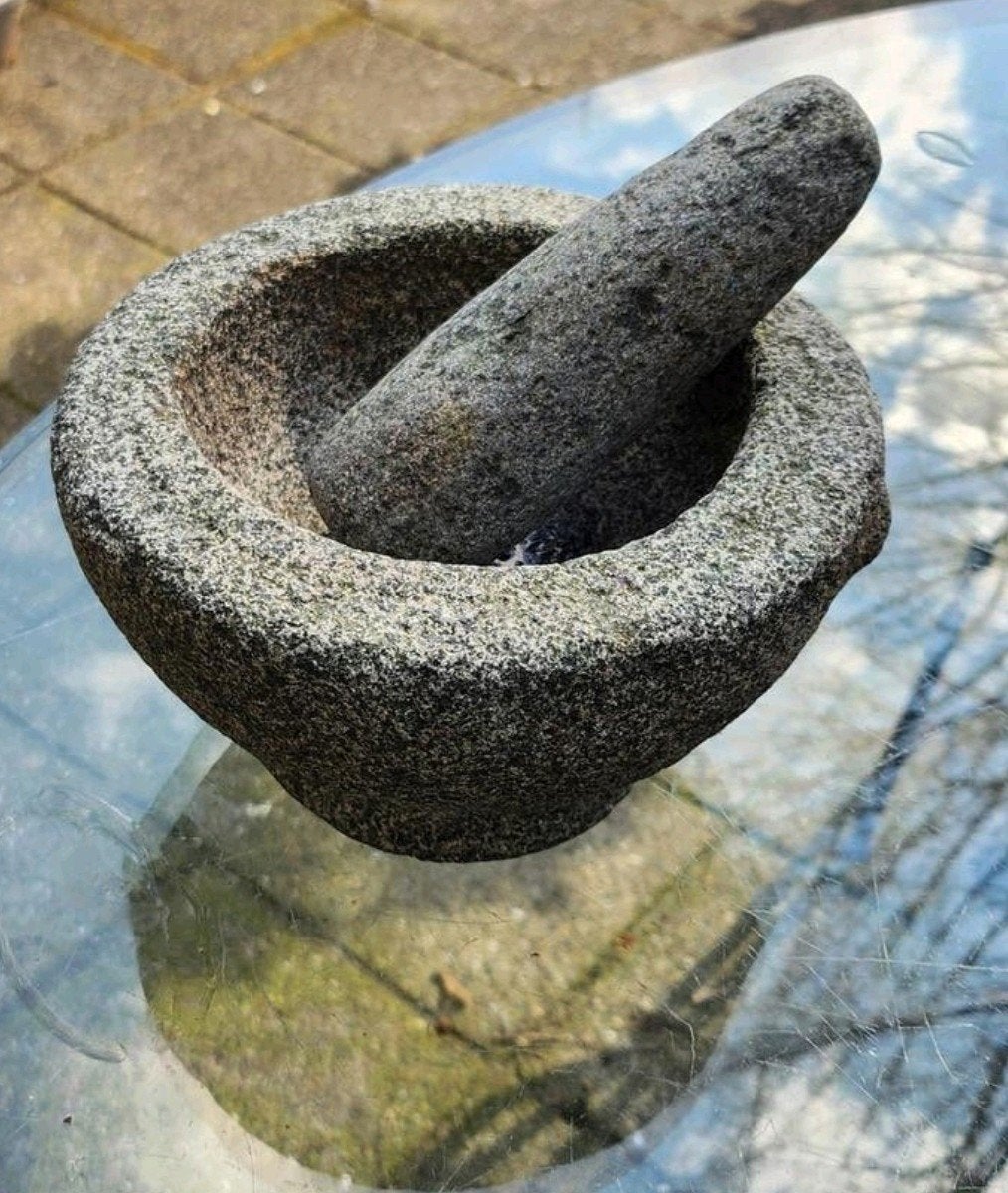 Antieke Granieten Mortel Handgemaakt 17 cm diameter, Antiek en Kunst, Ophalen of Verzenden