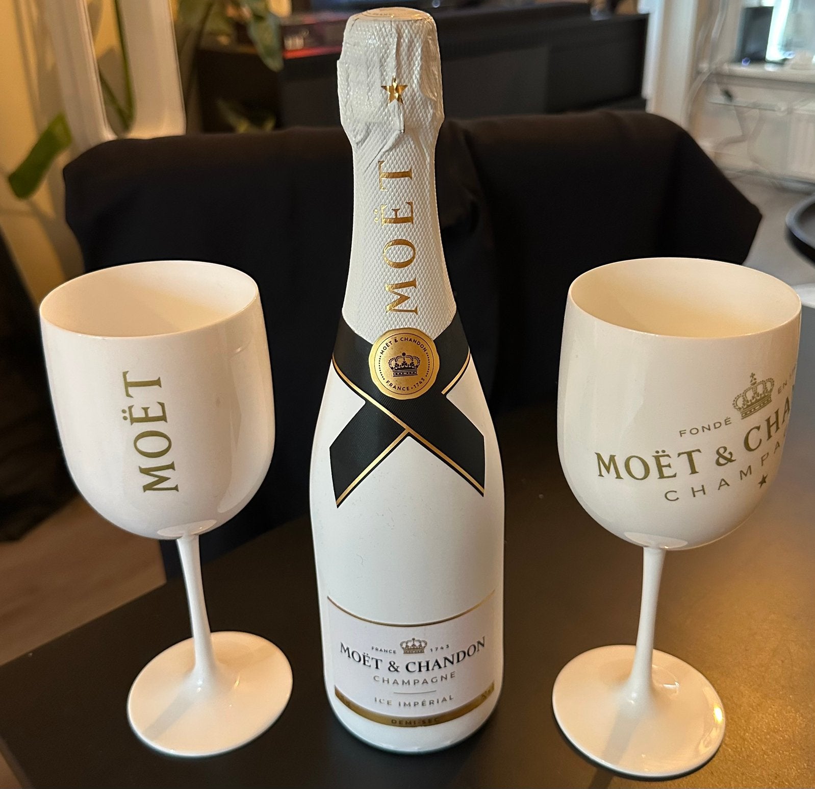 Moët & Chandon Imperial ICE (+2 glazen), Ophalen of Verzenden, Zo goed als nieuw, Frankrijk, Champagne