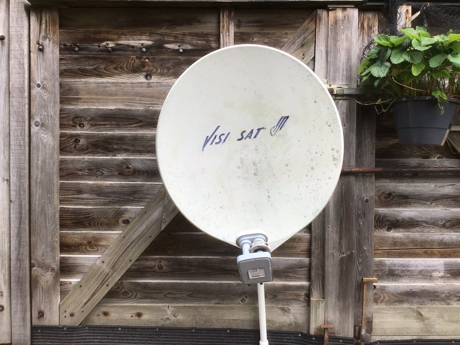 Schotel met dubbele kop 80 cm groot, Audio, Tv en Foto, Schotelantennes, Ophalen of Verzenden, Zo goed als nieuw, Overige merken