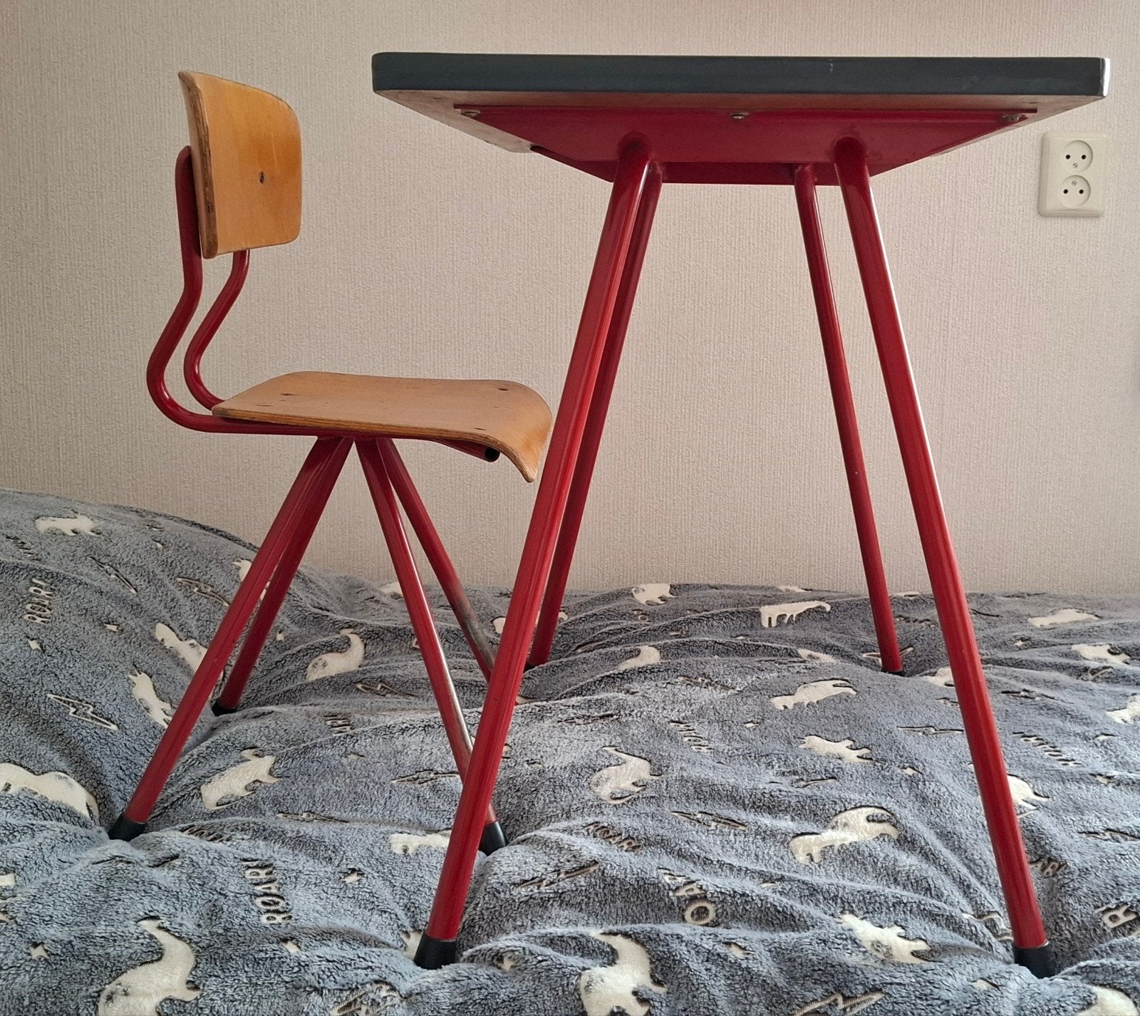 Vintage Kleuterschoolset tafel en stoeltje, Ophalen, Gebruikt, Overige typen
