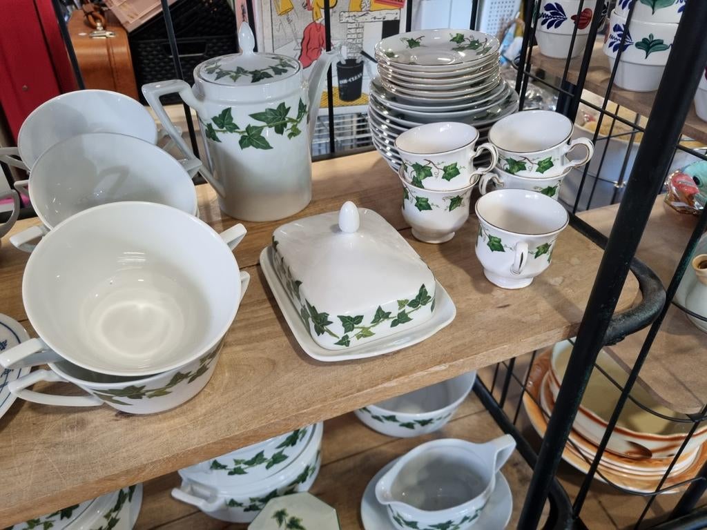 Uitgebreid servies met klimopmotief - Vintage, Ophalen
