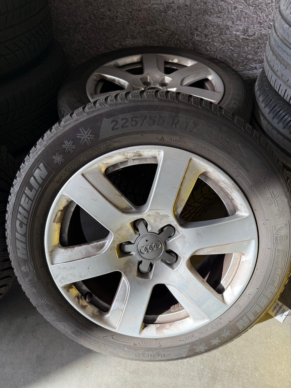 Audi 17 inch winterbanden met velgen - 225/55 R17, Auto-onderdelen, Ophalen, Gebruikt, Banden en Velgen, 17 inch