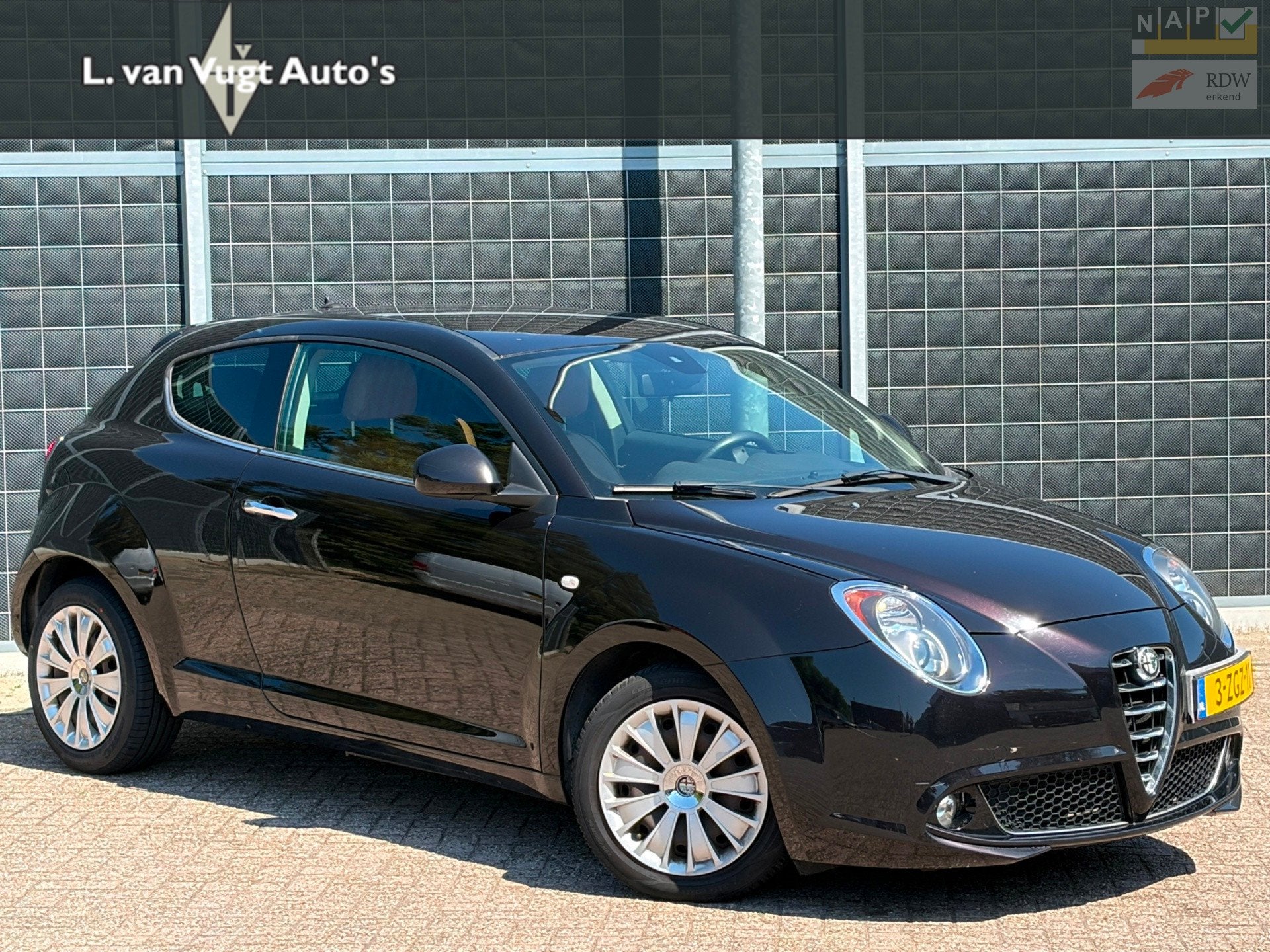 Alfa Romeo MiTo 0.9 TwinAir |Esclusivo | Clima | Leder | 1 j, Auto's, Voorwielaandrijving, Dealer onderhouden, 101 pk, Gebruikt