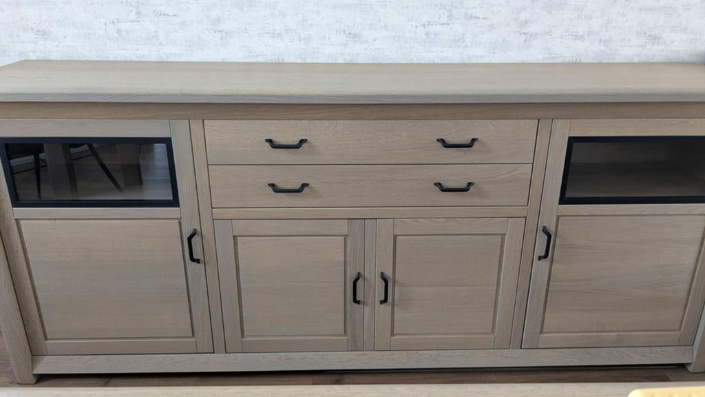 Prachtig dressoir.  8 jaar oud ., Huis en Inrichting, Kasten | Dressoirs, Ophalen, Met deur(en), Eikenhout, Zo goed als nieuw