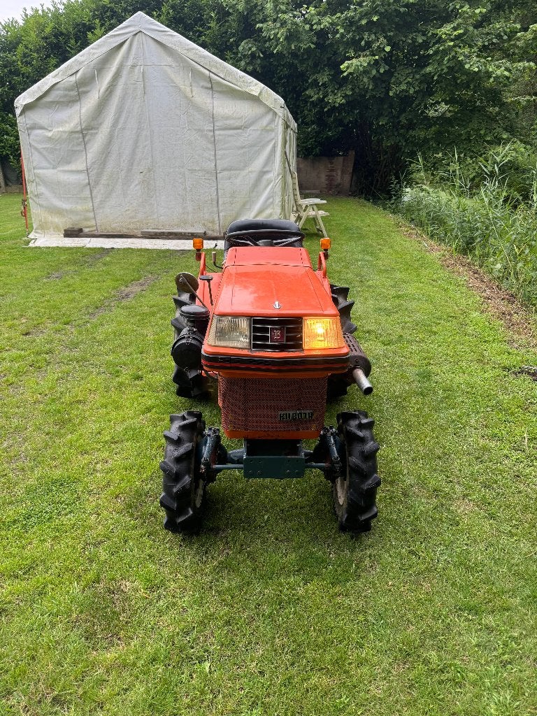 tractor Kubota 4x4 type bultra B10met trekhaak Kubota, Ophalen