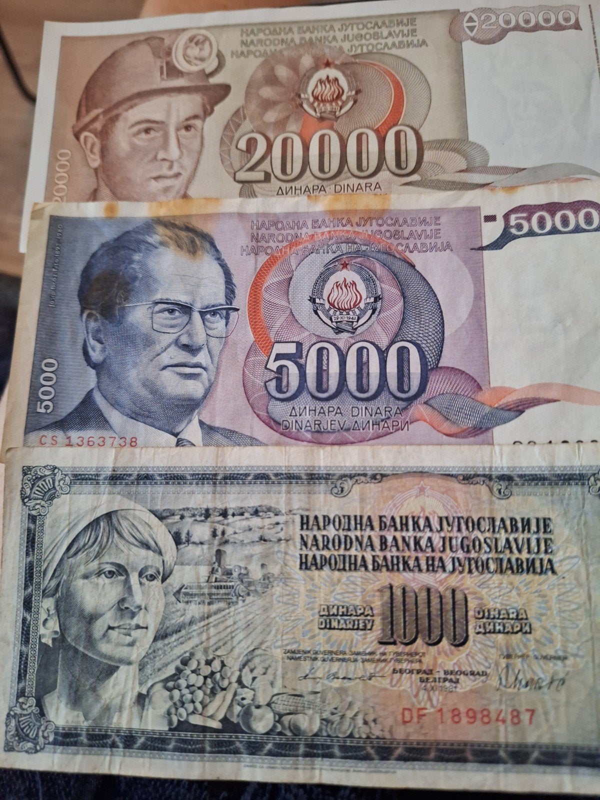 3 biljetten Joegoslavië, zfr in oplopende waardes, Postzegels en Munten, Bankbiljetten | Oceanië, Ophalen of Verzenden, Setje