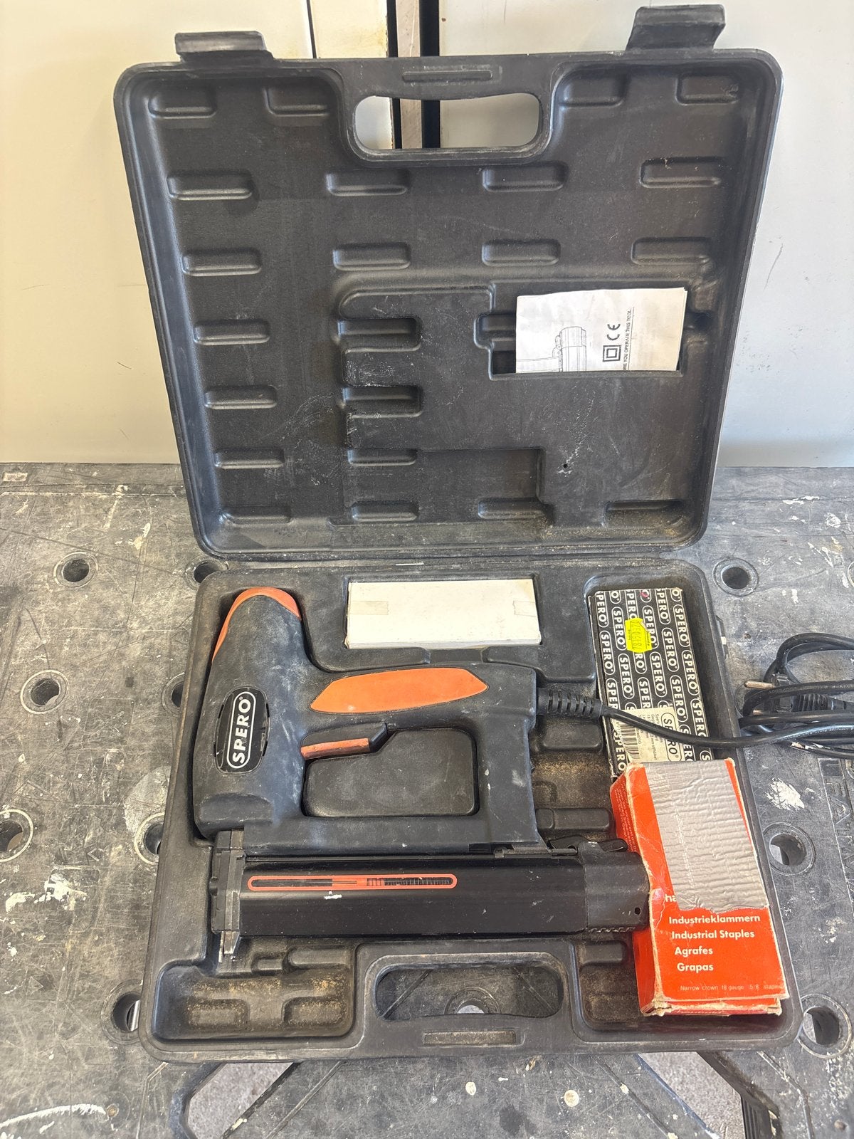 Spero ESB1835 elektrische tacker/nietmachine in koffer, Doe-het-zelf en Verbouw, Ophalen of Verzenden, Gebruikt, Tacker/nietmachine