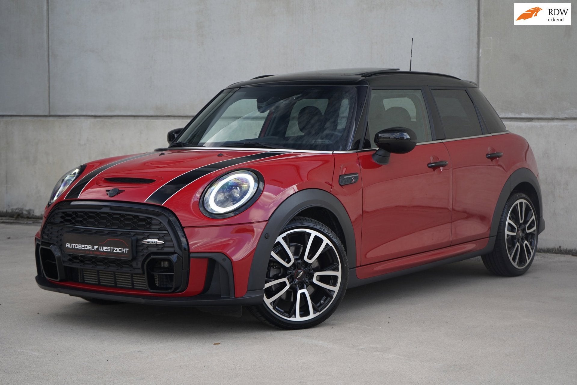 MINI 5-Deurs 2.0 Cooper S John Cooper Works, Carplay, Pano!, Auto's, 1998 cc, Gebruikt, Zwart, 4 cilinders