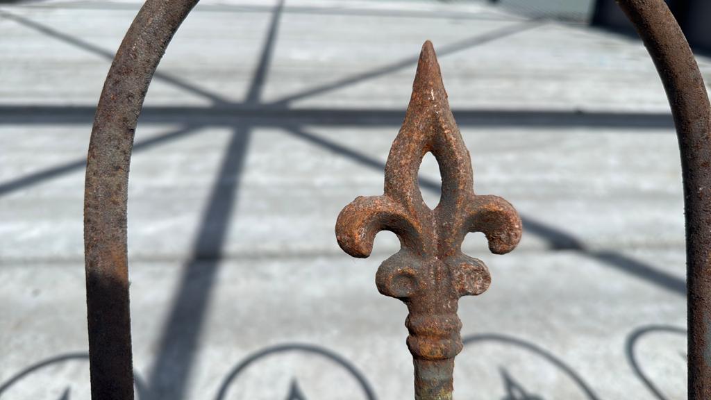 Antiek smeedijzeren sierhekwerk – ca. 35 meter WEG=WEG, Tuin en Terras, Ophalen, Zo goed als nieuw, IJzer, Sierhekwerk