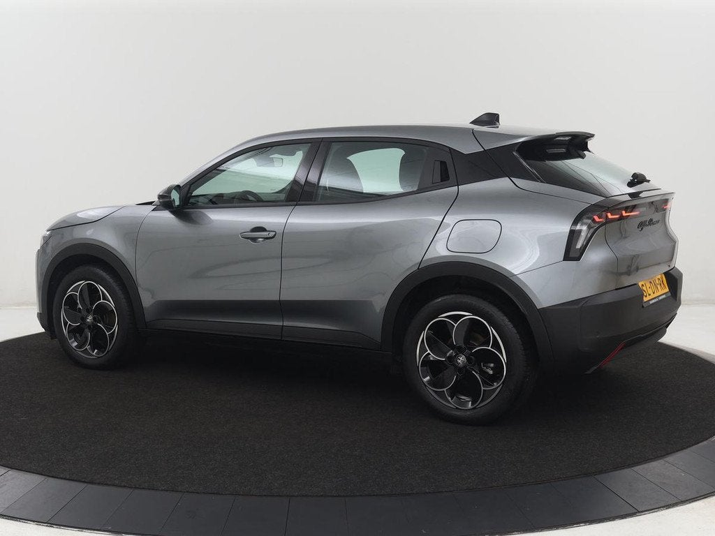Alfa Romeo Junior Elettrica 54 kWh | SOH 97,3% | Adaptive cr, 413 km, Stof, Gebruikt, Parkeersensor